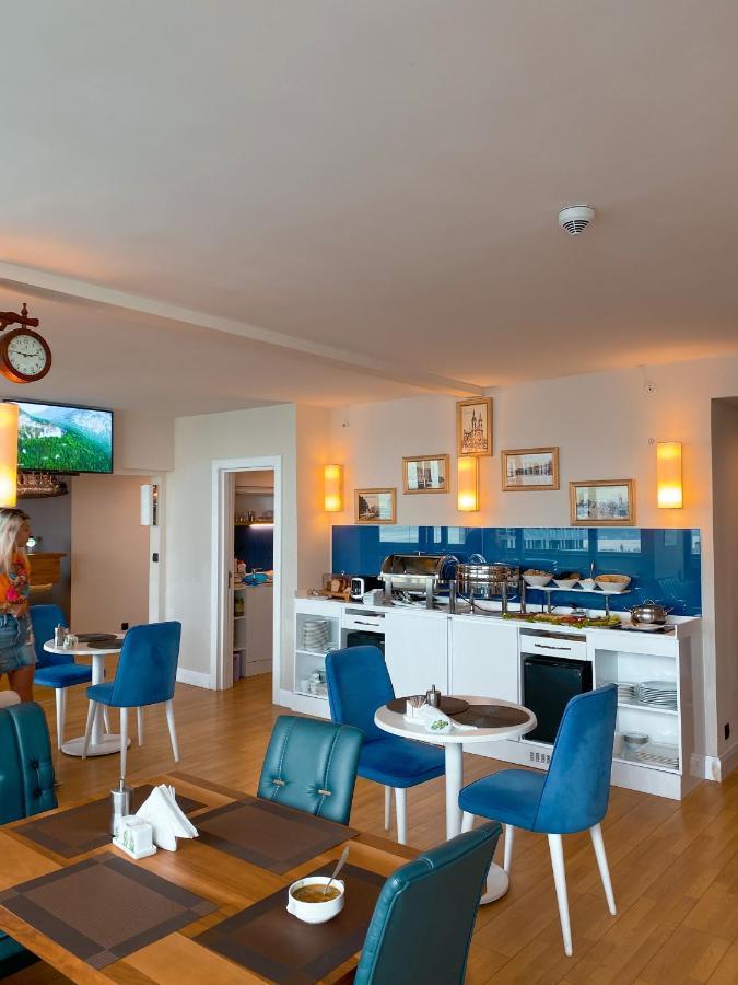 Batumi Floor40 Hotel Bagian luar foto