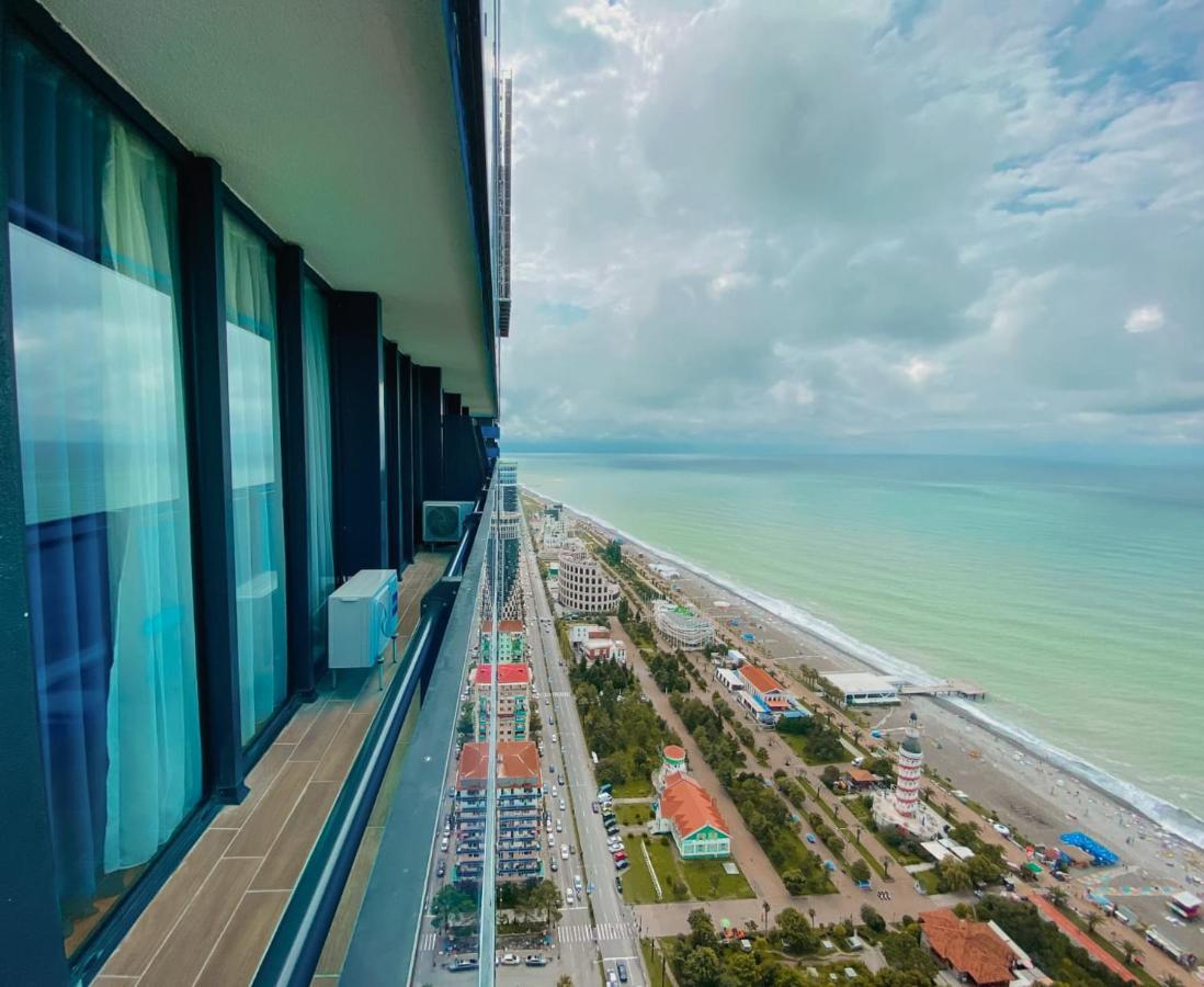Batumi Floor40 Hotel Bagian luar foto