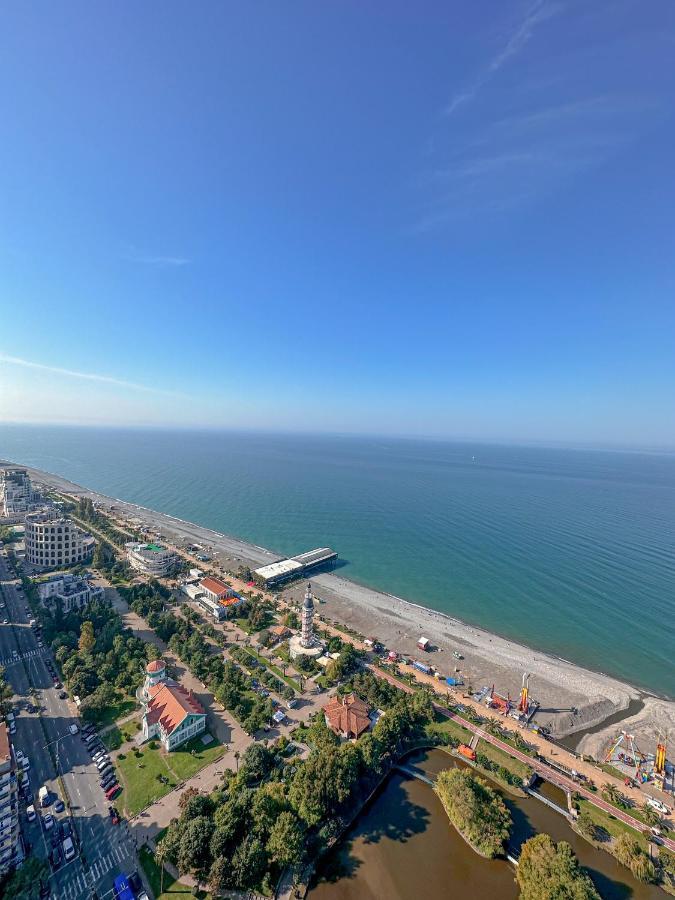 Batumi Floor40 Hotel Bagian luar foto