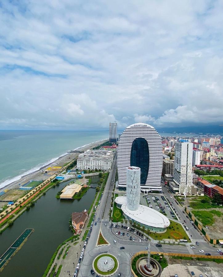 Batumi Floor40 Hotel Bagian luar foto