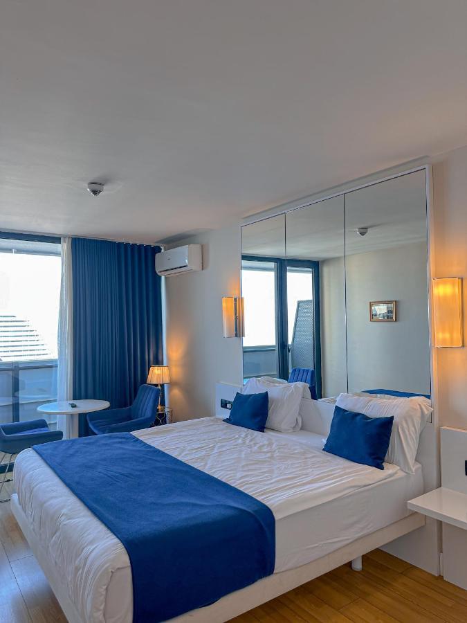 Batumi Floor40 Hotel Bagian luar foto