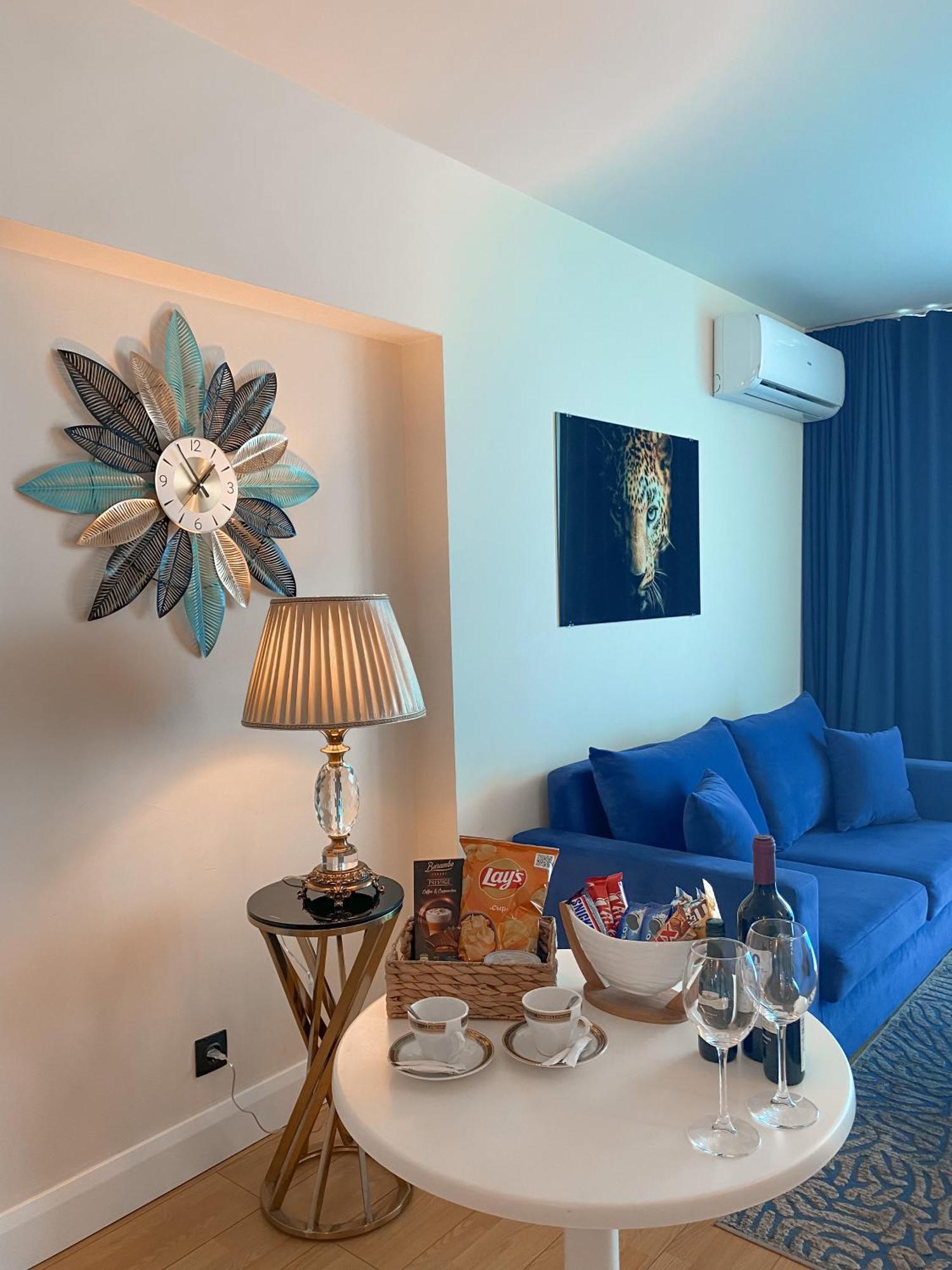 Batumi Floor40 Hotel Bagian luar foto