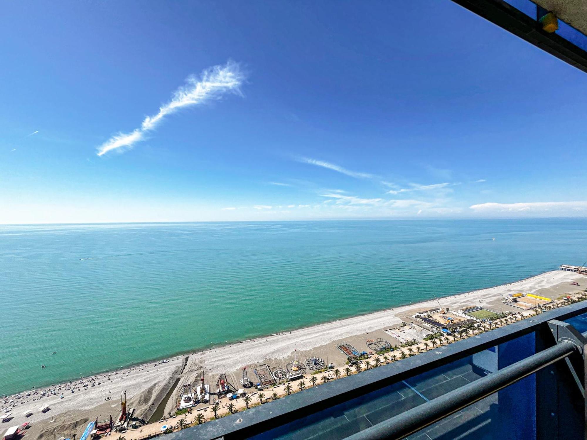 Batumi Floor40 Hotel Bagian luar foto
